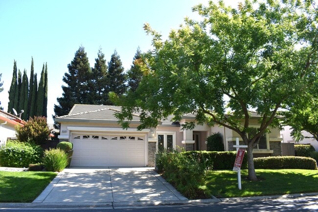 9449 Century Oaks Ln in Elk Grove, CA - Building Photo - Building Photo