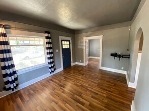 1017 Elm St NW in Salem, OR - Building Photo - Building Photo