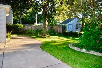 110 W 12th Ave in Naperville, IL - Building Photo - Building Photo