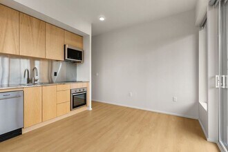 7480 N Delaware Ave in Portland, OR - Building Photo - Building Photo