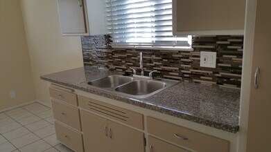 3636 Kelton Ave, Unit #C in Los Angeles, CA - Building Photo - Building Photo