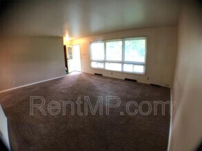 1909 S Stockman Rd in Mt. Pleasant, MI - Building Photo - Building Photo