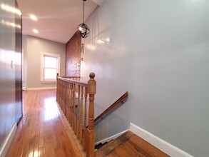 581 Bramhall Ave, Unit 2 in Jersey City, NJ - Building Photo - Building Photo