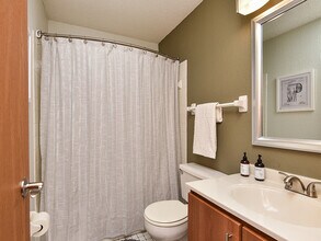 Westwind Apartments in St. Louis Park, MN - Building Photo - Building Photo