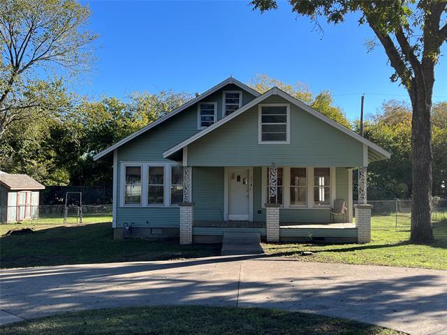 314 N 6th St in Midlothian, TX - Building Photo