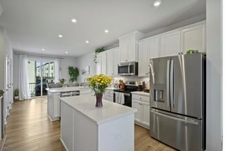 4732 Chastain Ave in Charlotte, NC - Foto de edificio - Building Photo