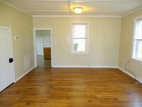 145 E Main St in Leola, PA - Building Photo - Building Photo