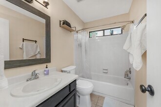 493 Marker Cove in Mary Esther, FL - Building Photo - Building Photo
