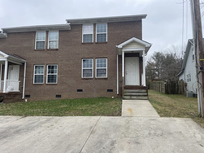 property at 108 Pettus Pt