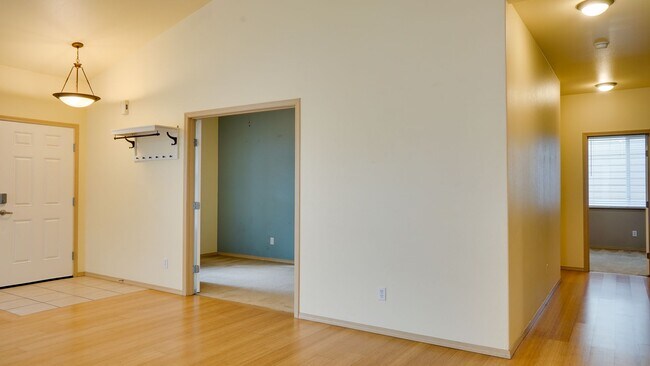 16008 SE 254th St in Covington, WA - Building Photo - Building Photo