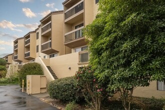 3205 Golden Oaks Ln in Monterey, CA - Building Photo - Building Photo