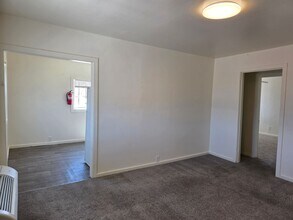3275-3295 Clear Acre Ln in Reno, NV - Building Photo - Building Photo
