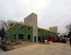 The Fairthorne Senior Housing in Philadelphia, PA - Foto de edificio - Building Photo