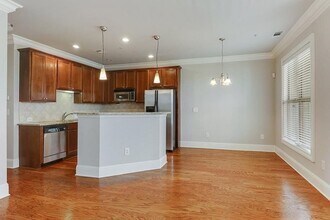 210 Le Gran Cove NE in Atlanta, GA - Building Photo - Building Photo