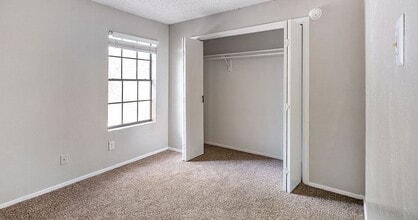 Birch Apartment Homes in Dallas, TX - Foto de edificio - Building Photo