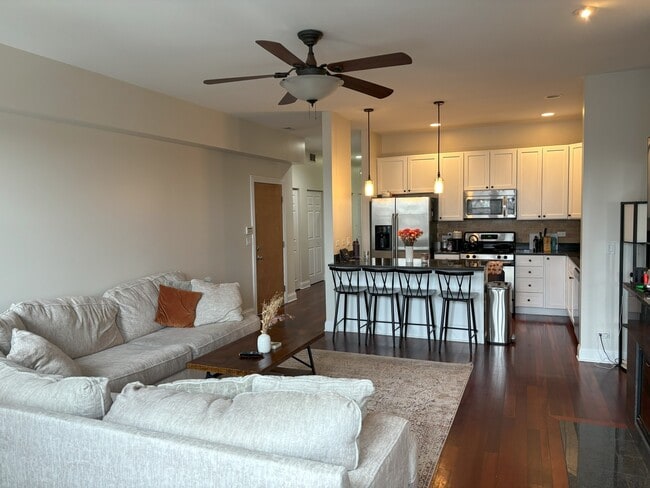 2243 N Lister Ave in Chicago, IL - Building Photo - Building Photo