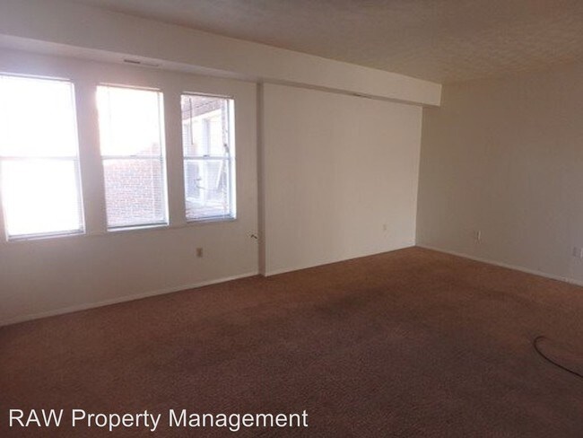 562 Glenwood Ave in Cincinnati, OH - Building Photo - Building Photo