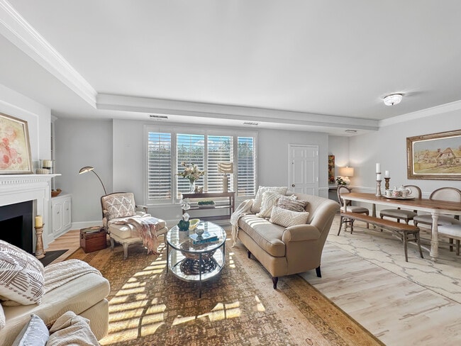 8101 Connecticut Ave, Unit S701 in Chevy Chase, MD - Building Photo - Building Photo