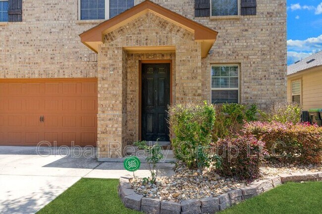 2510 Thunder Gulch in San Antonio, TX - Building Photo - Building Photo