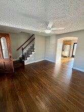 3413 Wallford Dr in Dundalk, MD - Foto de edificio - Building Photo