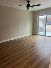 2059 S Nautical St in Anaheim, CA - Foto de edificio - Building Photo