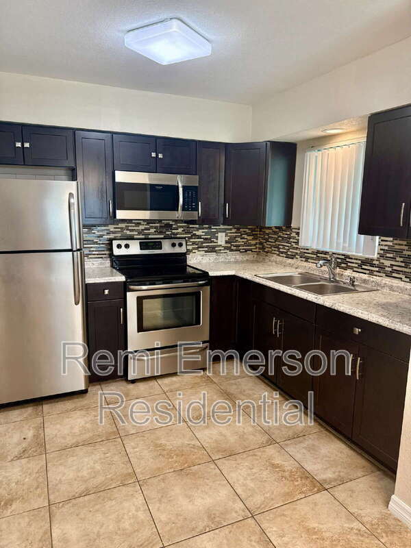 162 Landmark St in Deltona, FL - Building Photo - Building Photo