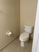 3236 NW 31st Terrace in Lauderdale Lakes, FL - Building Photo - Building Photo