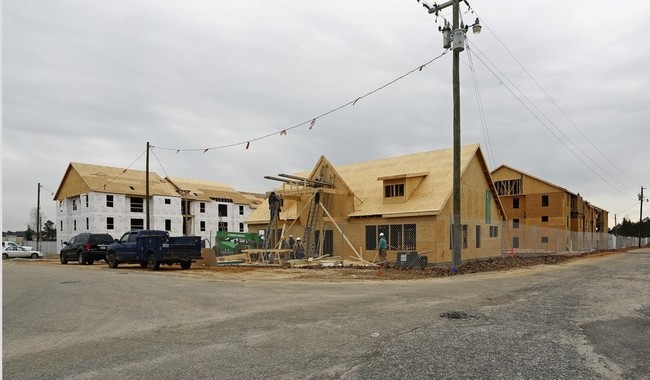 Cape's Landing Apartments in Fayetteville, NC - Building Photo - Building Photo