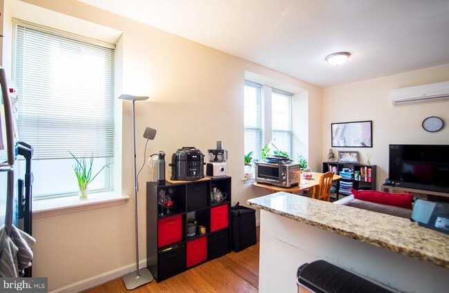 1501 W Allegheny Ave in Philadelphia, PA - Building Photo - Building Photo