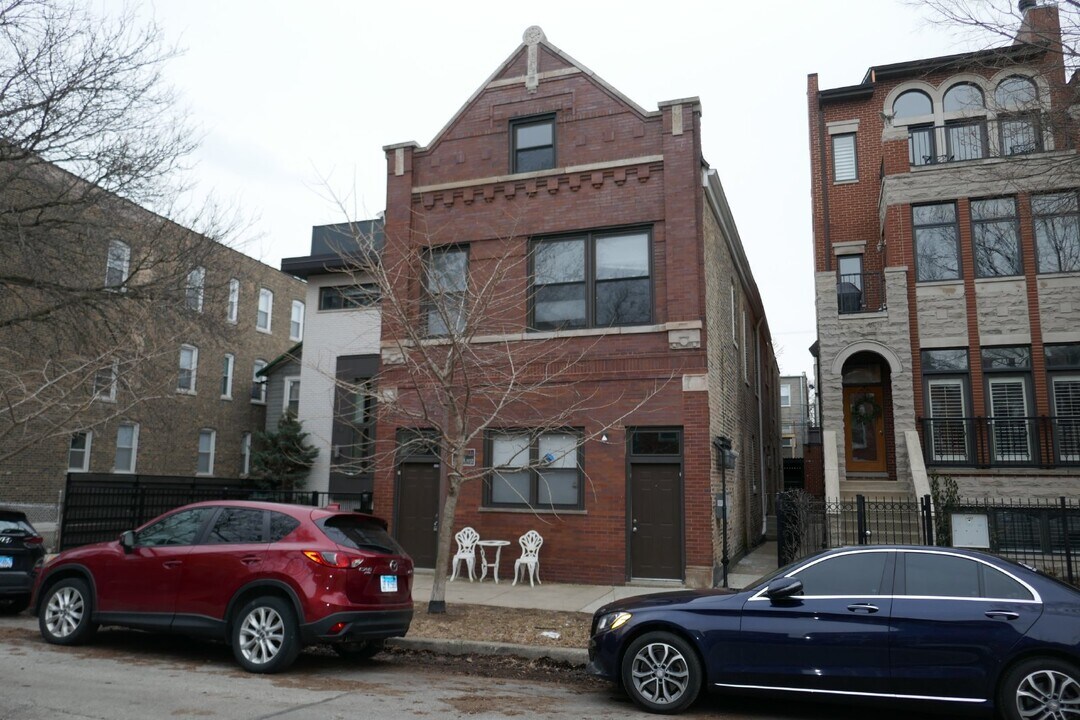 1463 W Huron St-Unit -UNIT1F in Chicago, IL - Building Photo