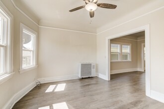 3027 Filbert St, Unit 1 in Oakland, CA - Foto de edificio - Building Photo