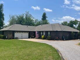 19201 Aerial Rd in Edmond, OK - Building Photo