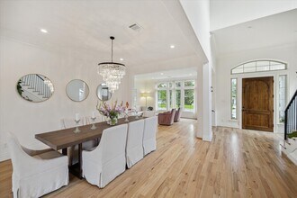 6206 Piping Rock Ln in Houston, TX - Building Photo - Building Photo