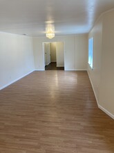 914 S Hickory St in Pecos, TX - Building Photo - Building Photo