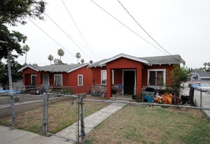 5206-5210 Navarro St in Los Angeles, CA - Building Photo