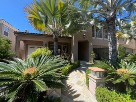 4358 Philbrook Square in San Diego, CA - Building Photo