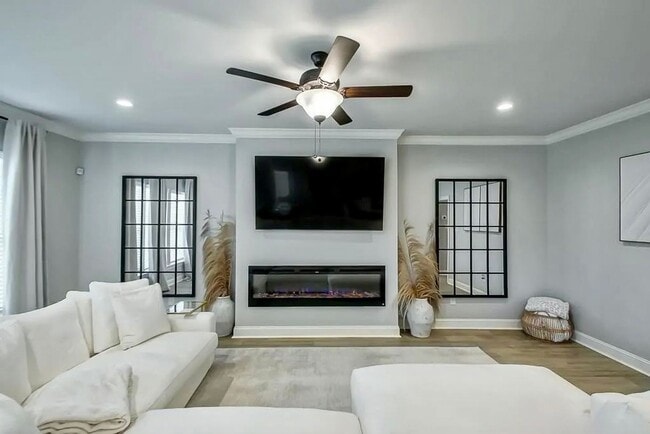 property at 837 Elliston Dr