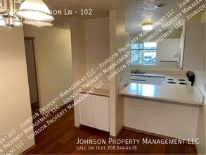 4954 W Station Ln in Boise, ID - Foto de edificio - Building Photo