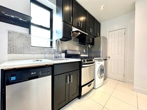 109 W 105th St, Unit 2A in New York, NY - Building Photo - Building Photo