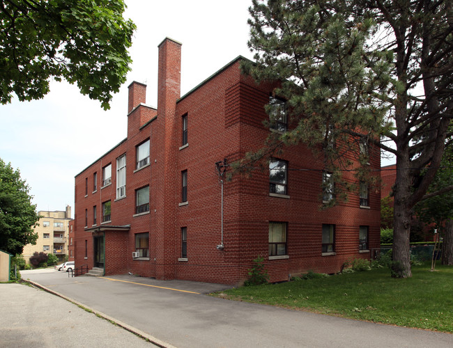 31 Brentcliffe Rd in Toronto, ON - Building Photo - Primary Photo