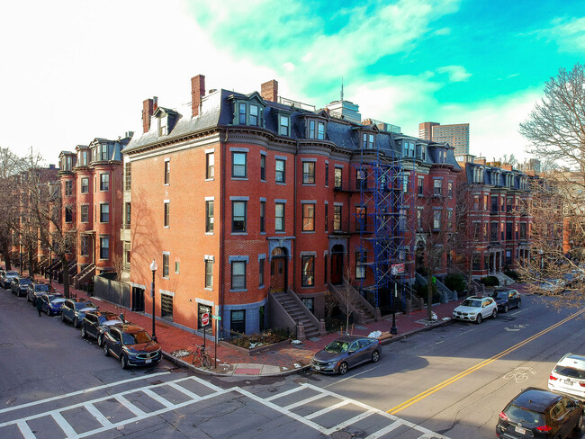 property at 26 Dartmouth St