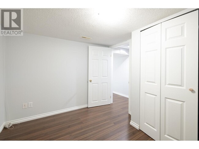 153 W 64th Ave in Vancouver, BC - Building Photo - Building Photo