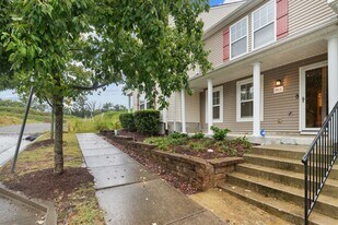 2012 Ethan Ln in Antioch, TN - Building Photo