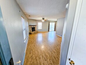 2221 Collins Way in Greenfield, IN - Building Photo - Building Photo