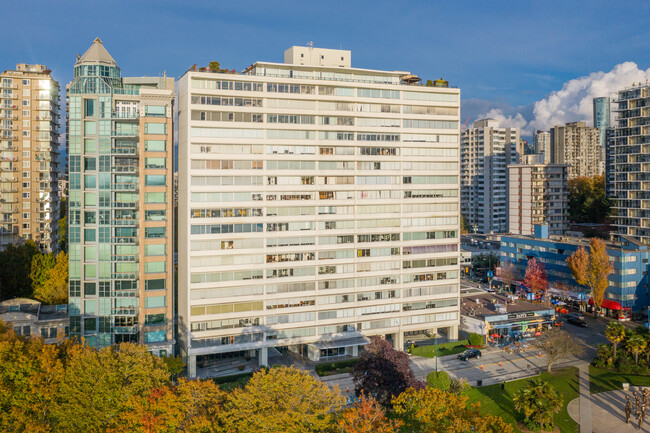 Ocean Towers in Vancouver, BC - Building Photo - Building Photo