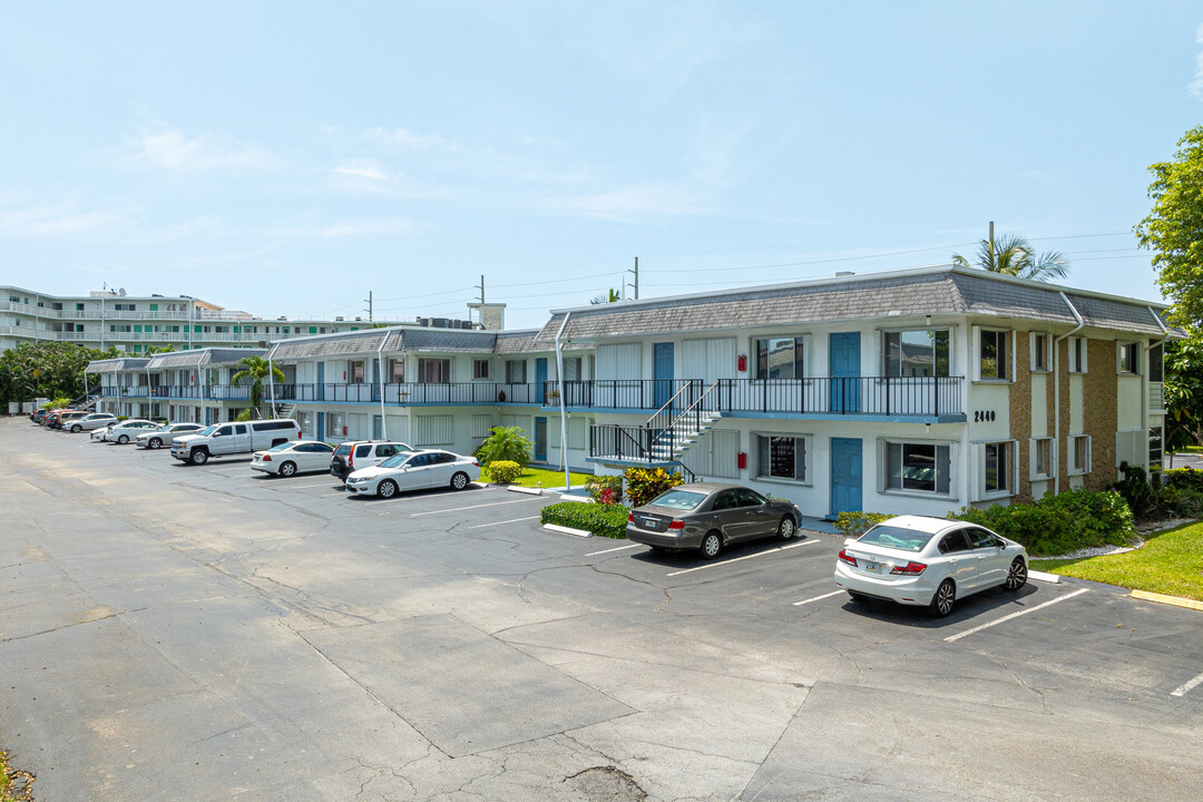 Parkview Villas in Lake Worth, FL - Building Photo