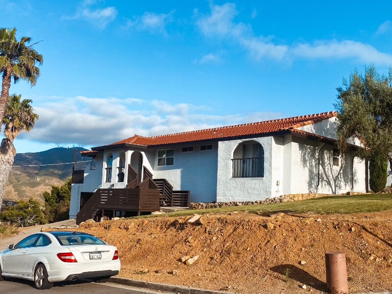 9865 Chestnut St in Spring Valley, CA - Building Photo
