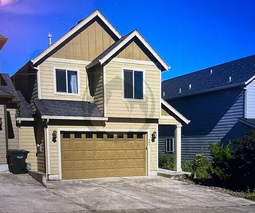 841 Crouchen St NW in Salem, OR - Building Photo
