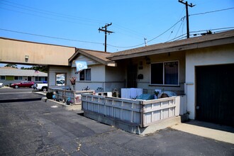 432 E Clara St in Port Hueneme, CA - Building Photo - Building Photo