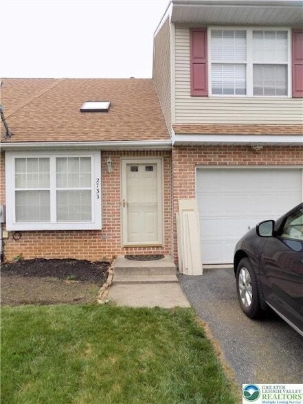 2733 Victoria Ln in Easton, PA - Foto de edificio - Building Photo